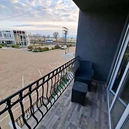 Apartment La Playa - Studiouri Pe Plaja Cu Sezlong Inclus Eforie Nord