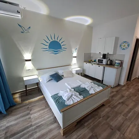 Lejlighed La Playa - Studiouri Pe Plaja Cu Sezlong Inclus