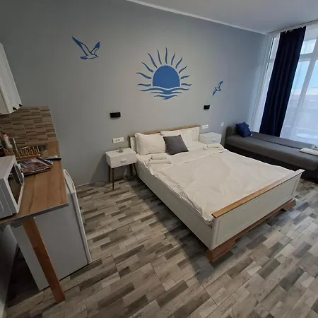 La Playa Studio